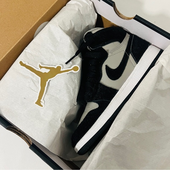 Nike Air Jordan 1 Retro High OG (PS) 1Y “Twist 2.0" Grey/Black Shoes FB1312-001 - Picture 8 of 8